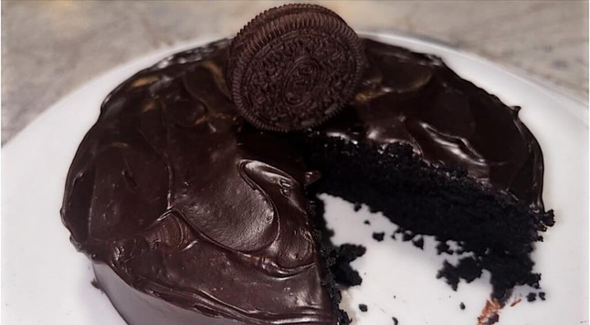 3 ingredient Oreo Cake